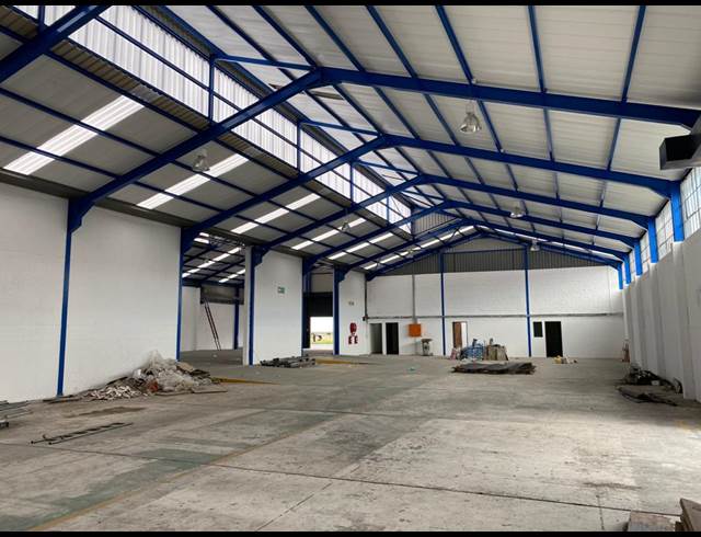 1,770M² WAREHOUSE TO LET IN BEACONVALE