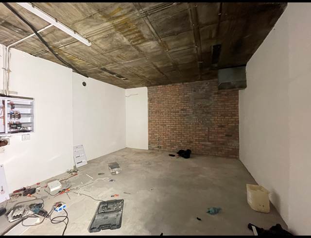 176M² RETAIL TO LET IN GREEN POINT