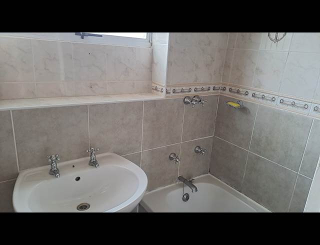 2 bed property to rent in OCEAN VIEW