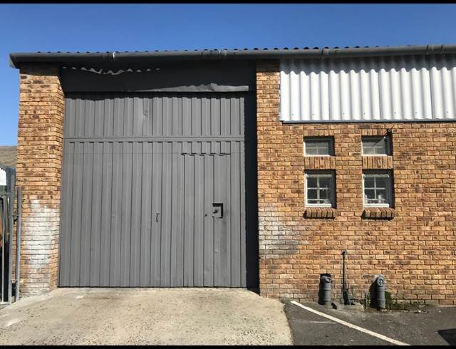 255M² WAREHOUSE TO LET IN STIKLAND INDUSTRIAL