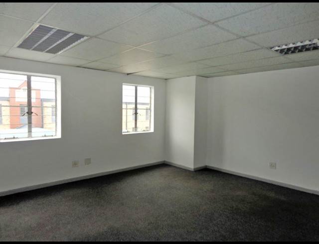 289M² WAREHOUSE TO LET IN JET PARK