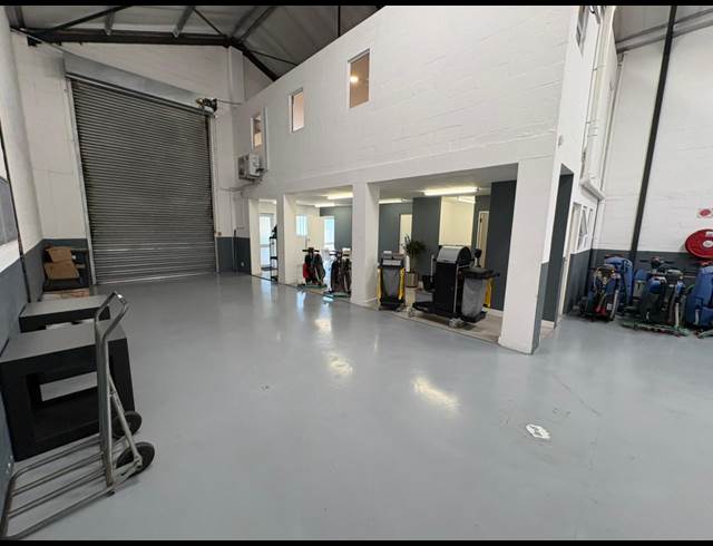 345M² WAREHOUSE TO LET IN STRAND CENTRAL