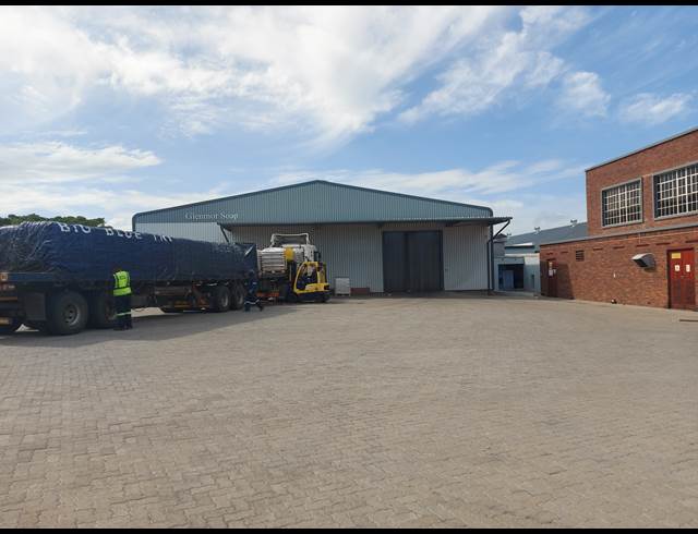 1,350M² WAREHOUSE TO LET IN WOODBROOK