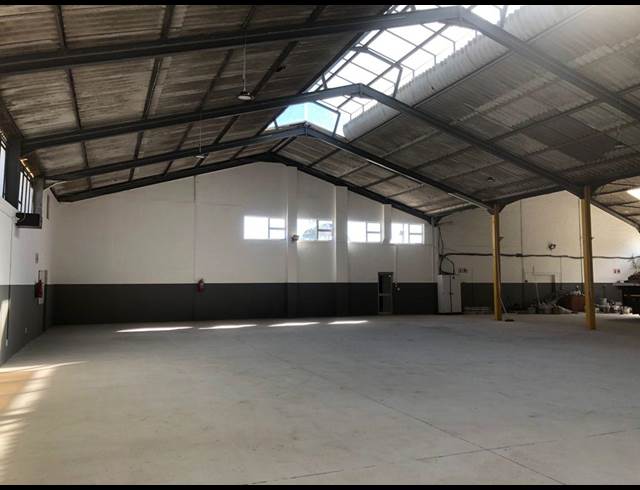 1,150M² WAREHOUSE TO LET IN BLACKHEATH INDUSTRIAL