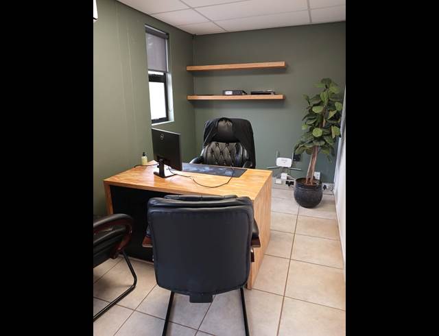 23M² OFFICE TO LET IN BALLITO DISTRICT
