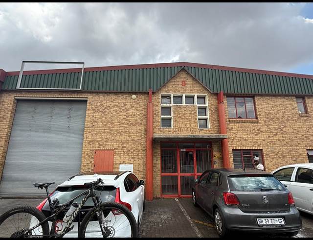 537M² WAREHOUSE TO LET IN SAMRAND BUSINESS PARK