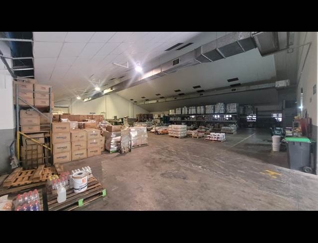 1,054M² WAREHOUSE TO LET IN ATLAS GARDENS