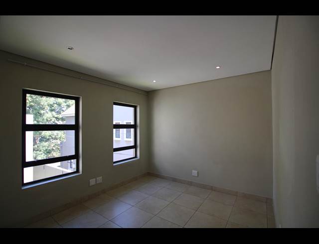 5 BEDROOM HOUSE TO LET IN GLENHAZEL