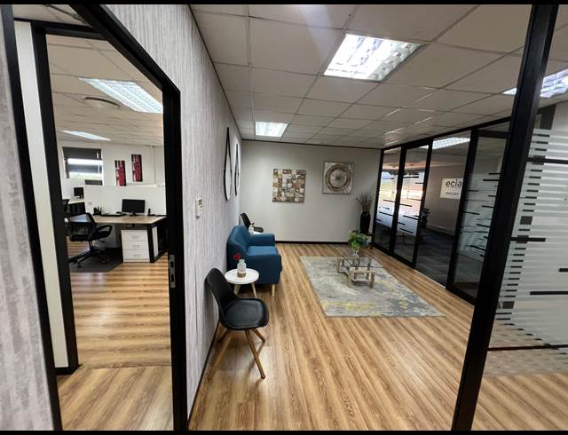 255M² OFFICE TO LET IN LA LUCIA RIDGE