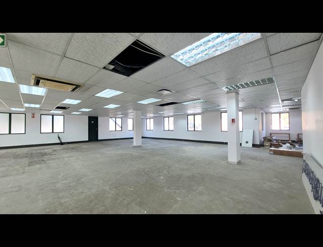 388M² OFFICE TO LET IN MENLYN