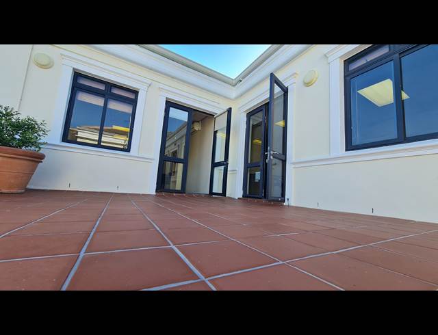 100M² OFFICE TO LET IN STEENBERG
