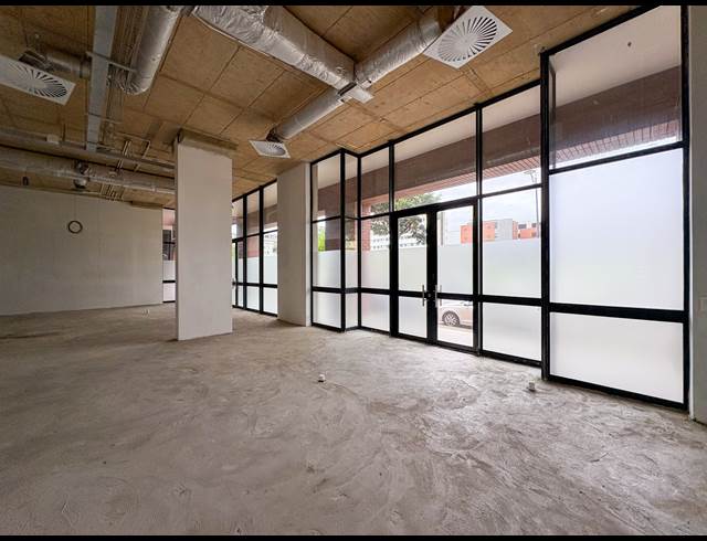 136M² OFFICE TO LET IN NEW TOWN CENTRE