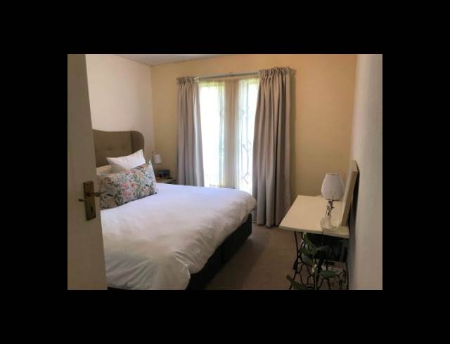 2 bed property to rent in GREENSIDE