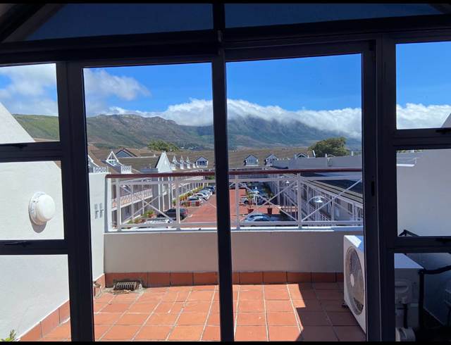 90M² OFFICE TO LET IN WESTLAKE