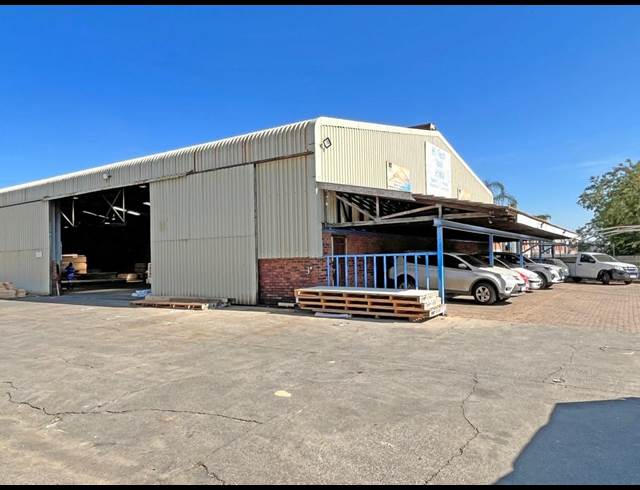 2,500M² WAREHOUSE TO LET IN SPARTAN