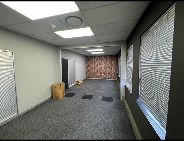 476M² OFFICE TO LET IN WYNBERG