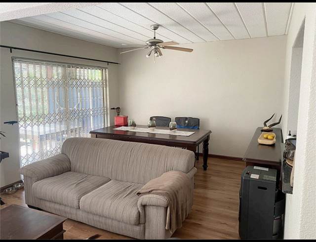 3 BEDROOM SIMPLEX RENTED IN BOSKRUIN