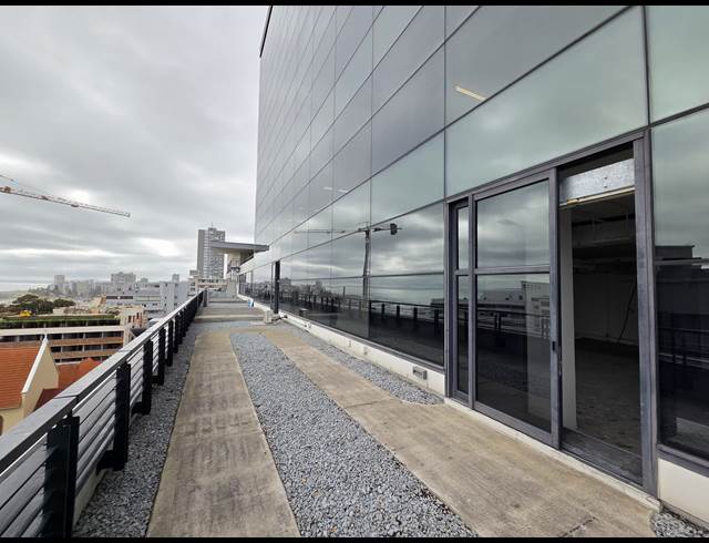 336M² OFFICE TO LET IN SEA POINT