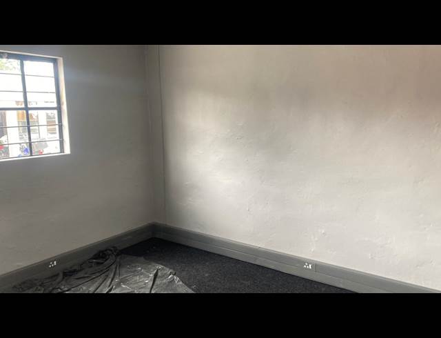 120M² WAREHOUSE TO LET IN FERNDALE
