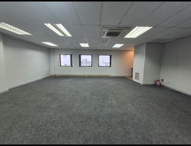 80M² OFFICE TO LET IN WOODMEAD
