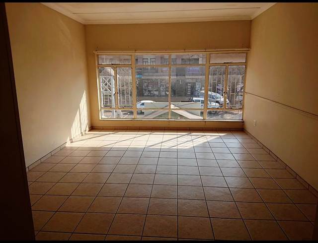 1 BEDROOM PROPERTY TO RENT IN DIE BULT