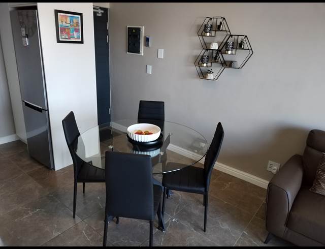 2 BEDROOM APARTMENT TO LET IN WAVES EDGE