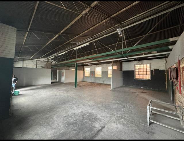 352M² WAREHOUSE TO LET IN BOOYSENS RESERVE