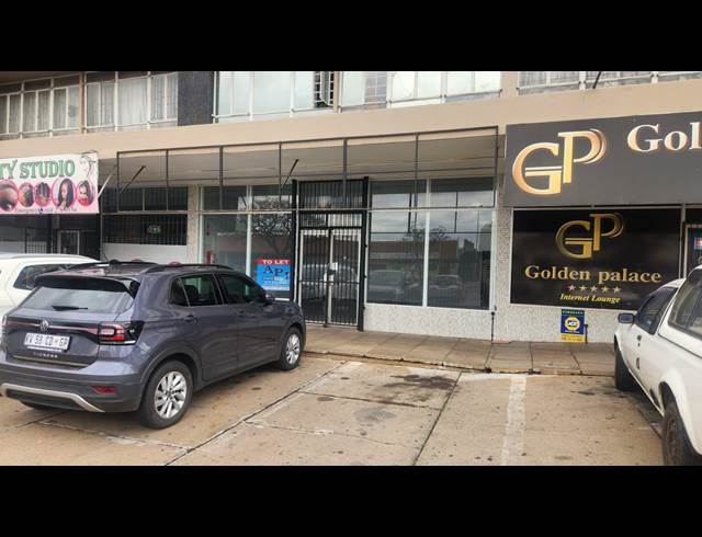 88M² OFFICE TO LET IN CAPITAL PARK