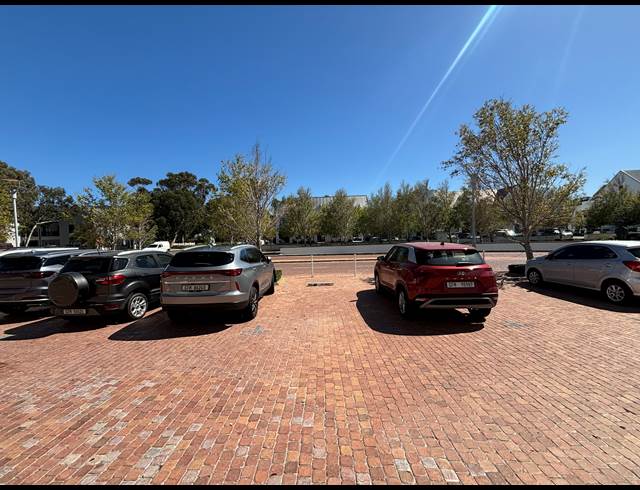 217M² MEDICAL SUITE TO LET IN PAARDEVLEI