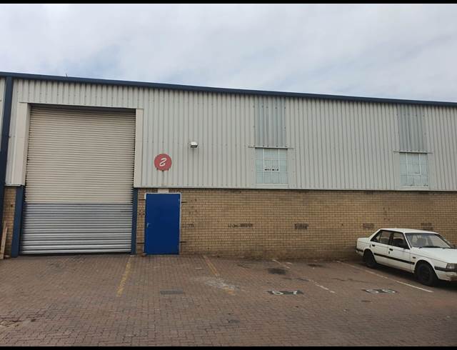 580M² WAREHOUSE TO LET IN CITY DEEP