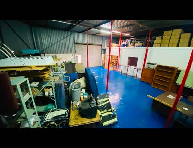 332M² WAREHOUSE TO LET IN ROOIHUISKRAAL