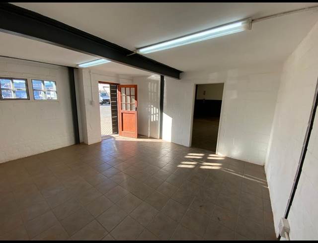 202M² WAREHOUSE TO LET IN EPPING INDUSTRIAL