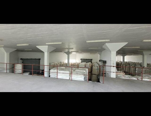 1,179M² WAREHOUSE TO LET IN NEW GERMANY