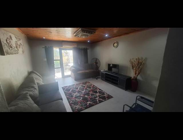 4 BEDROOM PROPERTY TO RENT IN OAKLANDS