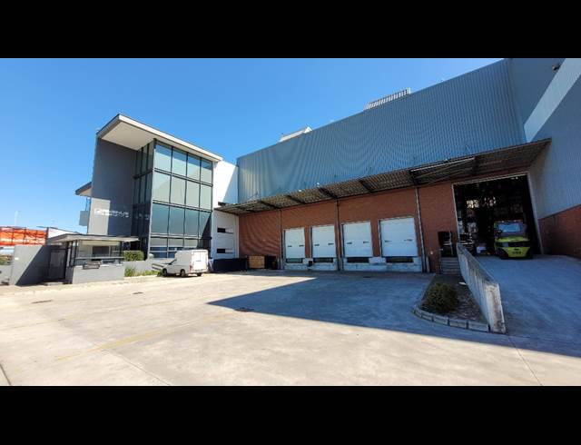 5,418M² WAREHOUSE TO LET IN AIRPORT INDUSTRIA