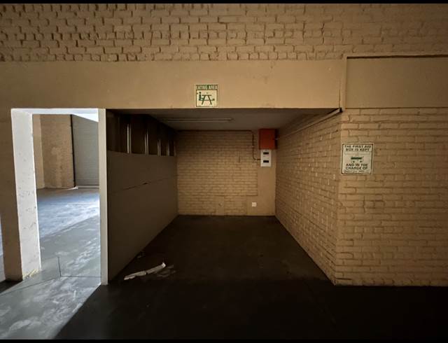 396M² WAREHOUSE TO LET IN POMONA