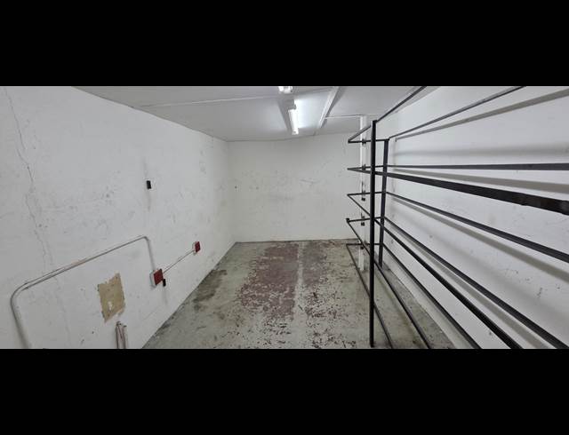 381M² RETAIL TO LET IN RIVERSIDE PARK