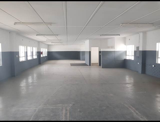290M² FACTORY TO LET IN BLACKHEATH INDUSTRIAL