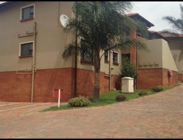 2 bed property to rent in GLENVISTA