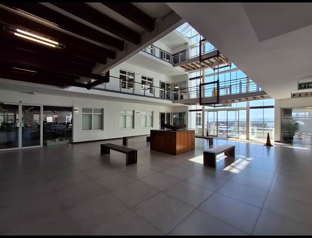 194M² OFFICE TO LET IN MOUILLE POINT