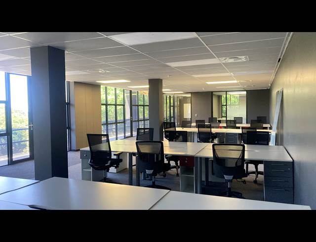 342M² OFFICE TO LET IN MELROSE ESTATE