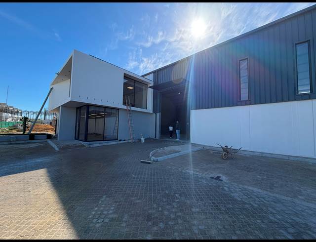 395M² WAREHOUSE TO LET IN FISANTEKRAAL INDUSTRIAL