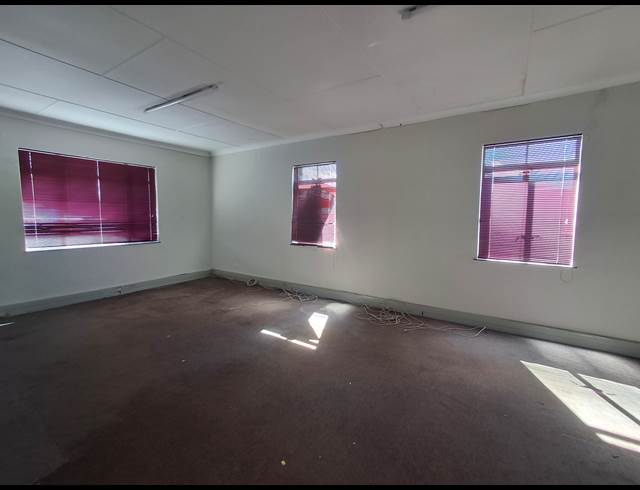 562M² BUSINESS TO LET IN ARCADIA