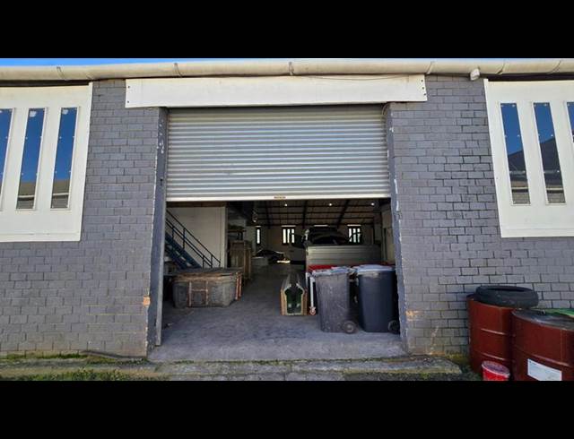 INDUSTRIAL PROPERTY TO RENT IN TRIANGLE FARM