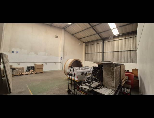 349M² WAREHOUSE TO LET IN ANDERBOLT