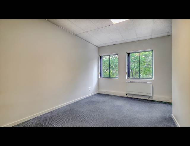 346M² BUSINESS CENTRE TO LET IN BRYANSTON