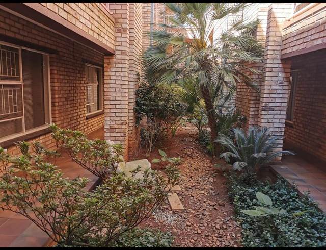 2 BEDROOM PROPERTY TO RENT IN DIE BULT