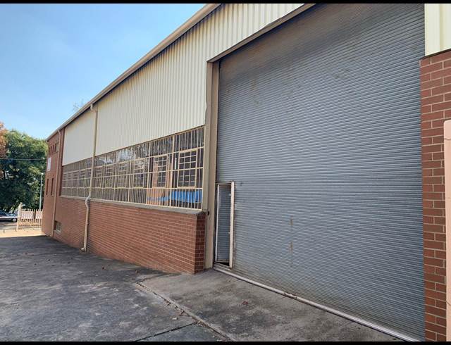 600M² WAREHOUSE TO LET IN WYNBERG