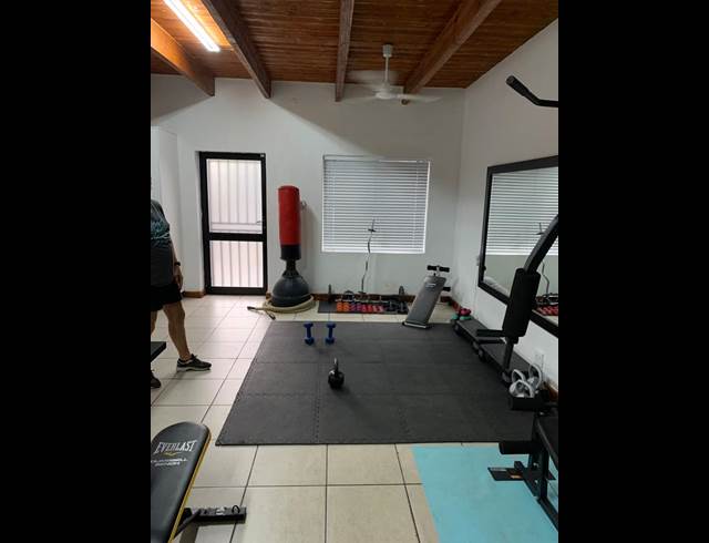 Business property to rent in WORCESTER CENTRAL