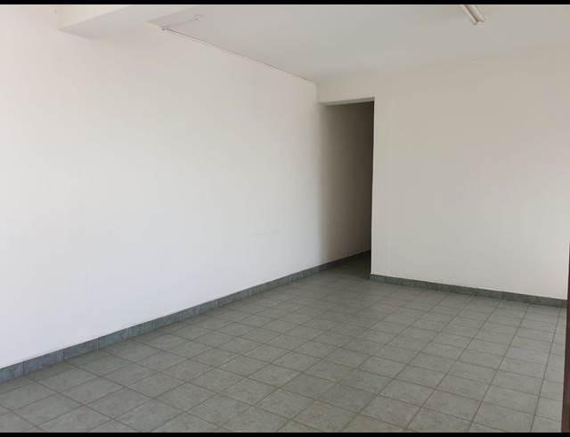 75M² OFFICE TO LET IN ELECTRON